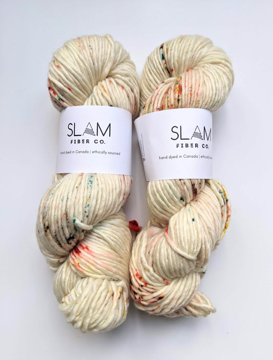 SLAM FIBER CO. | Petit Ninny Muggins en peluche avec tête en coton